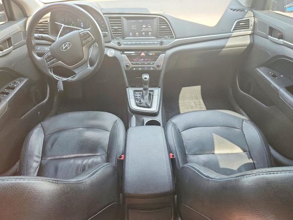 2017 HYUNDAI ELANTRA