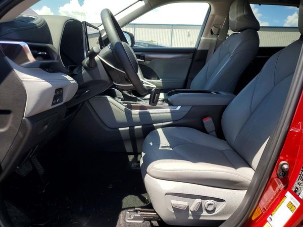 2025 TOYOTA HIGHLANDER