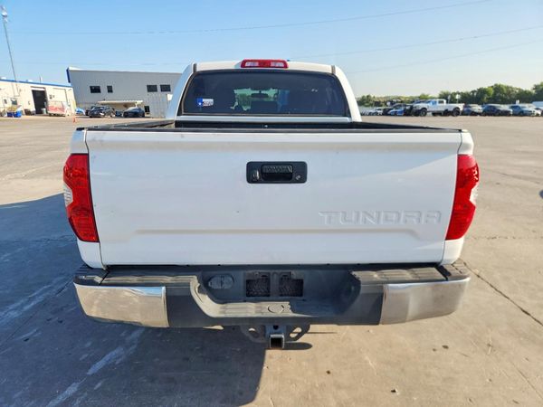 2017 TOYOTA TUNDRA