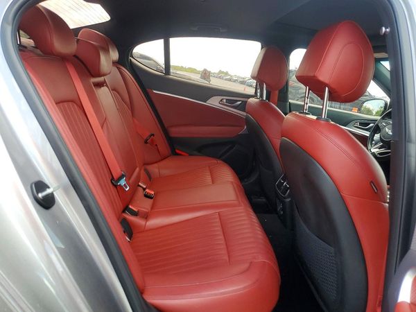 2023 GENESIS G70