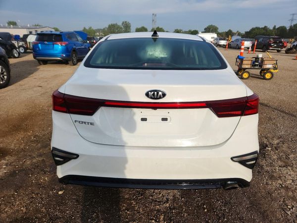 2021 KIA FORTE FE, LXS