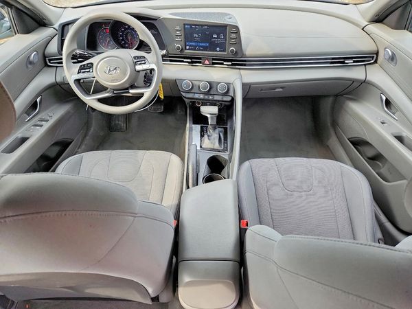 2021 HYUNDAI ELANTRA SE
