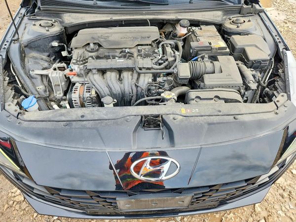 2021 HYUNDAI ELANTRA SE