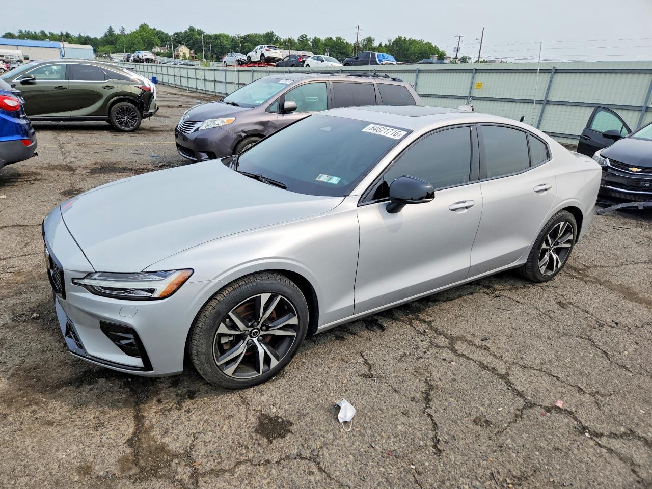 2023 VOLVO S60