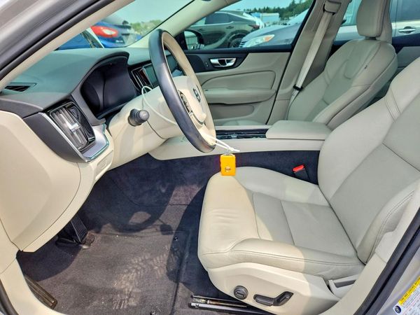 2023 VOLVO S60