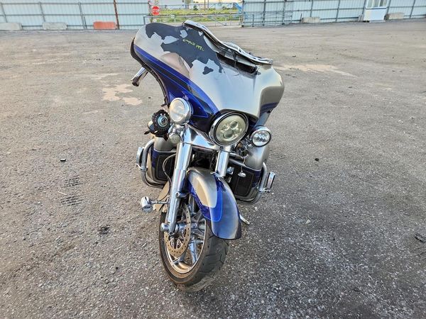 2017 HARLEY-DAVIDSON FLSE — DIRF