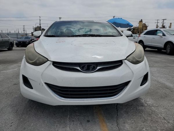 2013 HYUNDAI ELANTRA