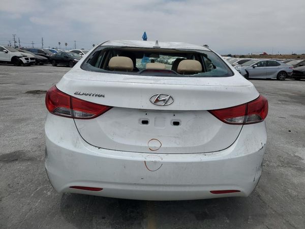 2013 HYUNDAI ELANTRA