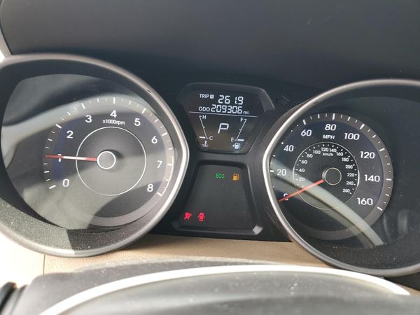 2013 HYUNDAI ELANTRA