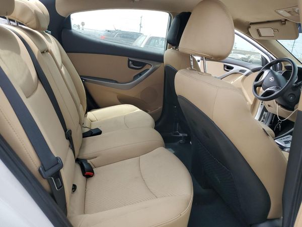 2013 HYUNDAI ELANTRA