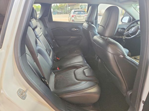 2019 JEEP CHEROKEE LIMITED FWD