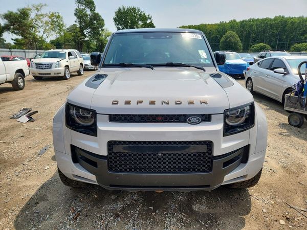2026 LAND ROVER DEFENDER OCTA/OCTA Black