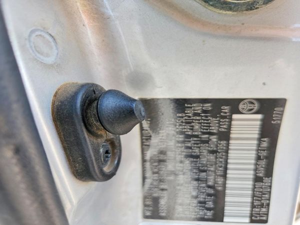 2012 TOYOTA CAMRY — VINS
