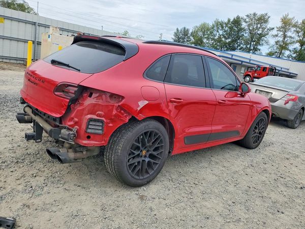 2017 PORSCHE MACAN