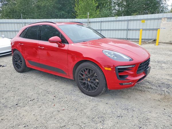 2017 PORSCHE MACAN