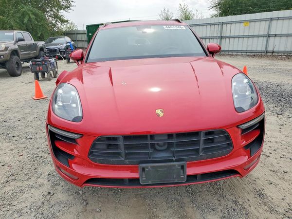 2017 PORSCHE MACAN