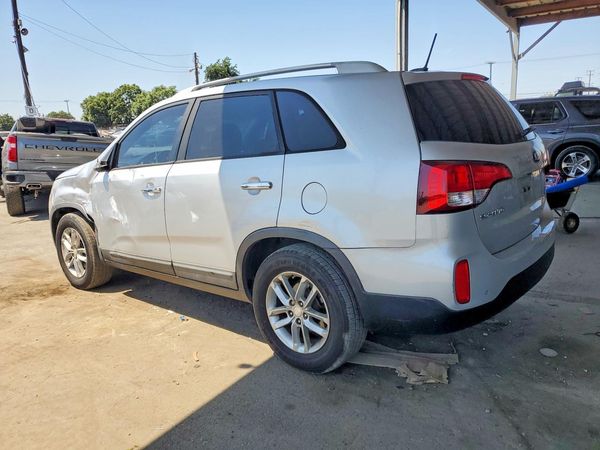 2015 KIA SORENTO