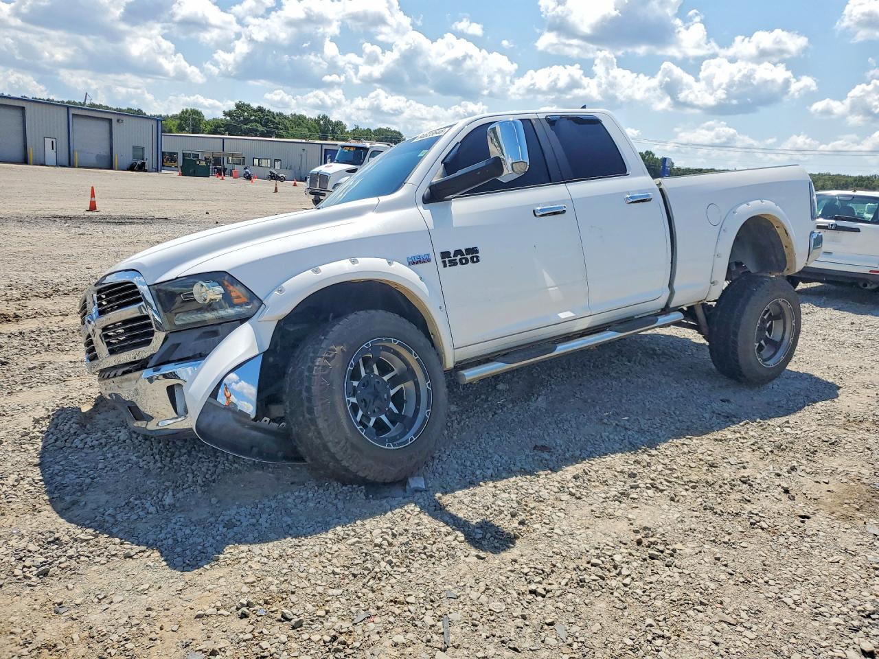 2017 RAM 1500 SLT