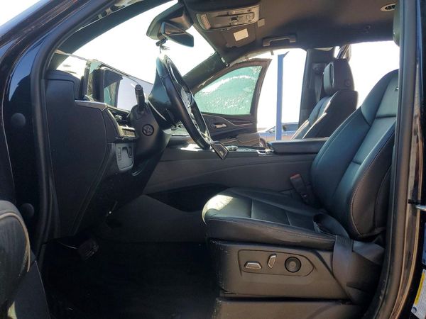 2022 CADILLAC ESCALADE Luxury