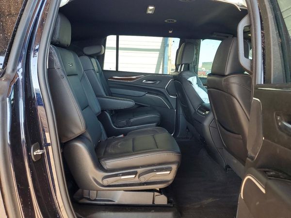 2022 CADILLAC ESCALADE Luxury