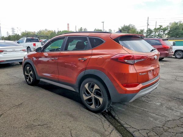 2017 HYUNDAI TUCSON