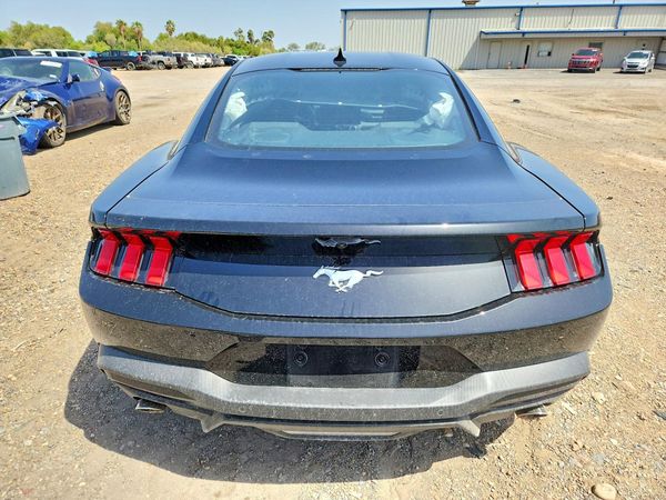 2026 FORD MUSTANG I4