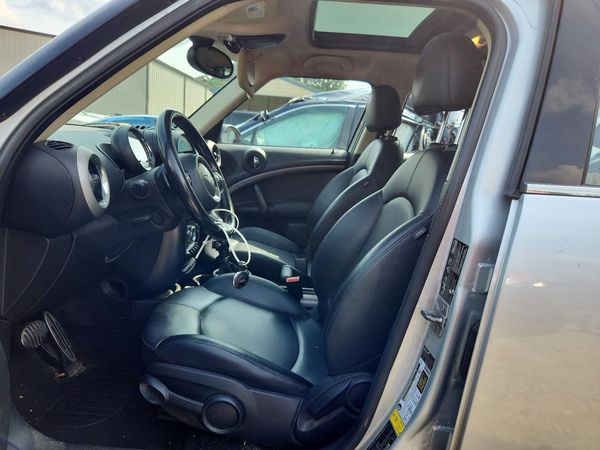2012 MINI COOPER