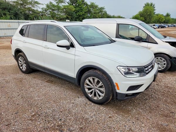 2018 VOLKSWAGEN TIGUAN SE, SEL