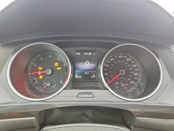 2018 VOLKSWAGEN TIGUAN SE, SEL