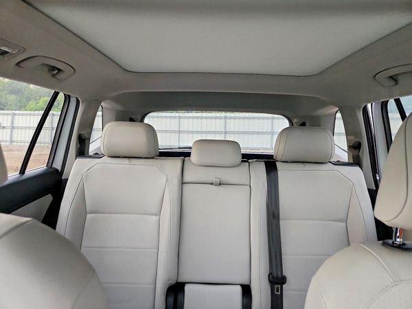 2018 VOLKSWAGEN TIGUAN SE, SEL