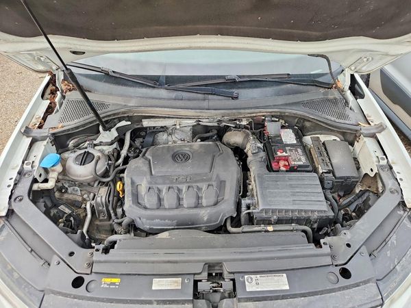 2018 VOLKSWAGEN TIGUAN SE, SEL