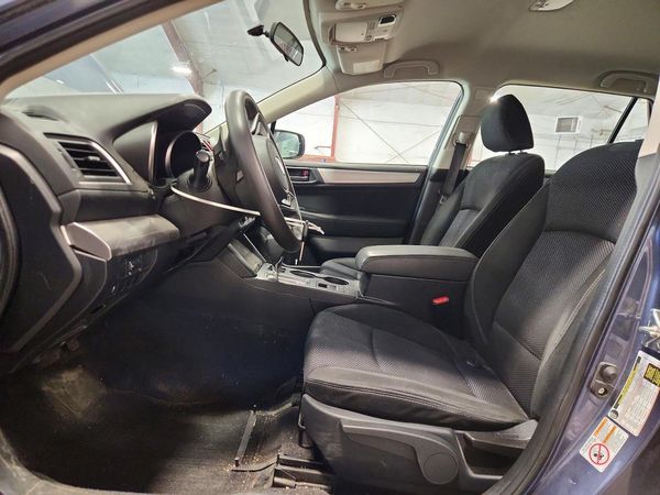 2018 SUBARU OUTBACK Base