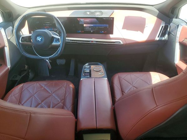 2023 BMW IX xDrive50i