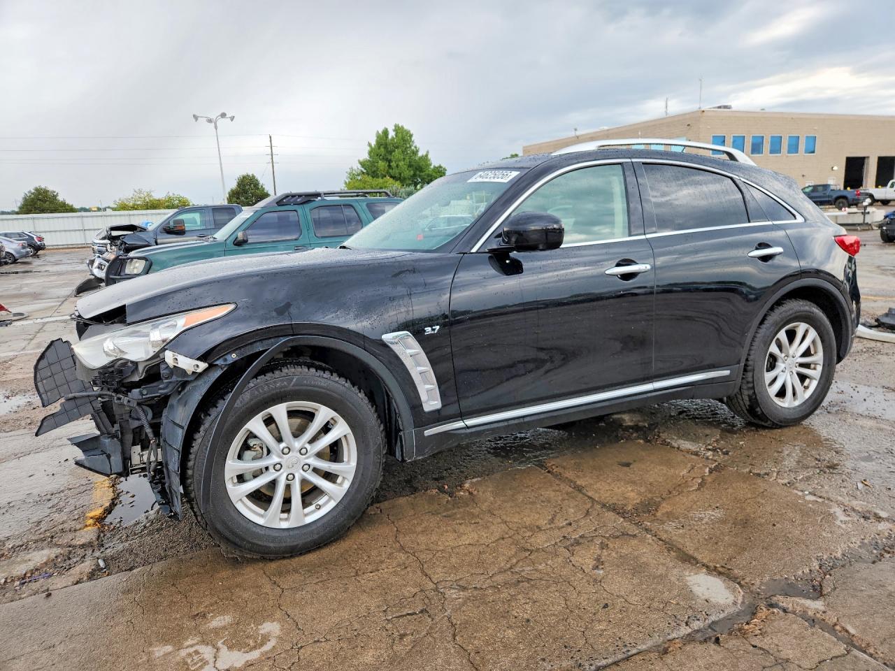 2016 INFINITI QX70