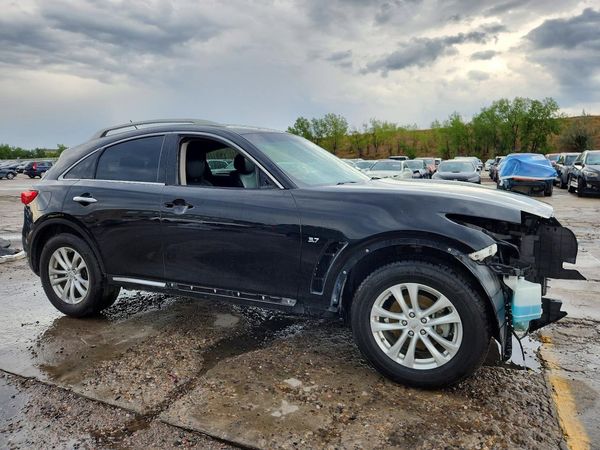 2016 INFINITI QX70