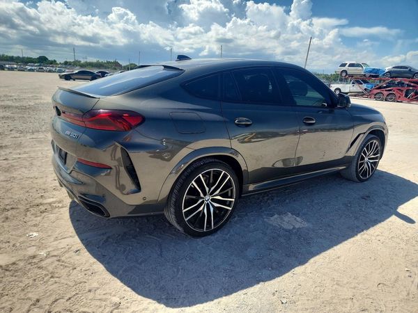 2022 BMW X6 M50i