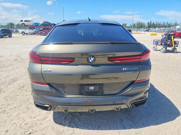 2022 BMW X6 M50i