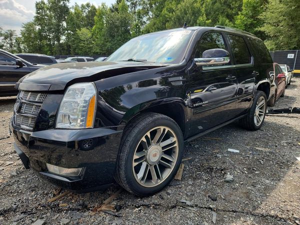 2012 CADILLAC ESCALADE