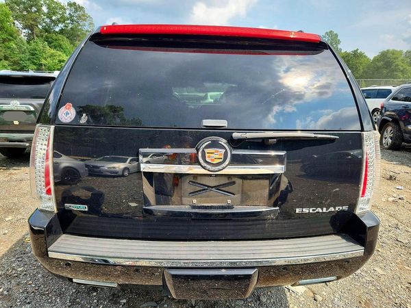 2012 CADILLAC ESCALADE