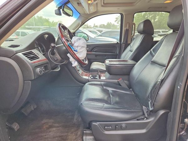 2012 CADILLAC ESCALADE