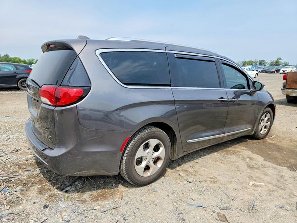 2017 CHRYSLER PACIFICA Touring L Plus