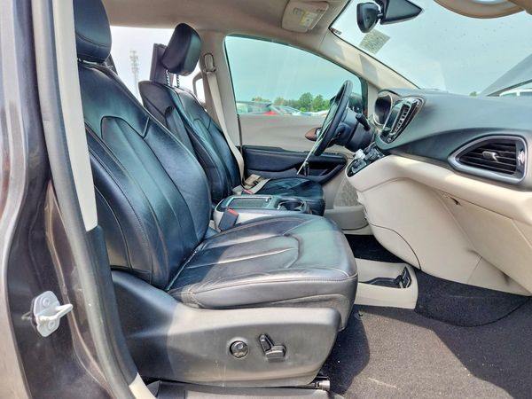 2017 CHRYSLER PACIFICA Touring L Plus