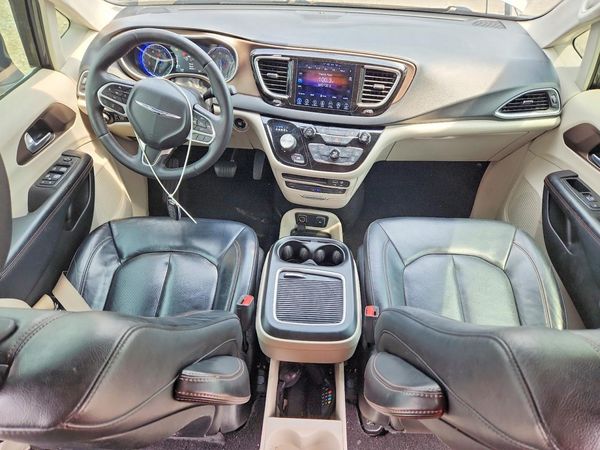 2017 CHRYSLER PACIFICA Touring L Plus