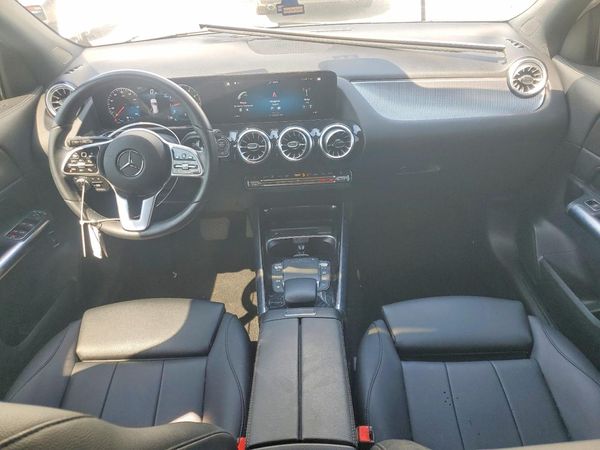 2022 MERCEDES-BENZ GLA