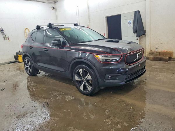2021 VOLVO XC40 Recharge