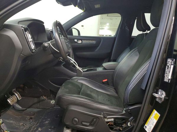 2021 VOLVO XC40 Recharge