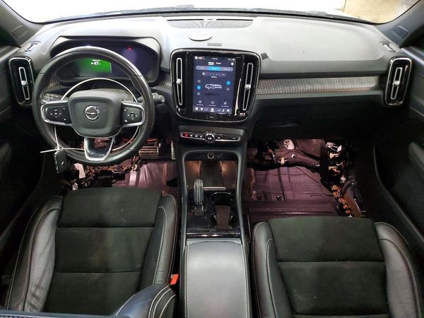 2021 VOLVO XC40 Recharge