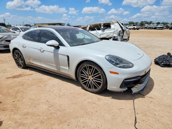 2018 PORSCHE PANAMERA 4S — Passenger 3/4