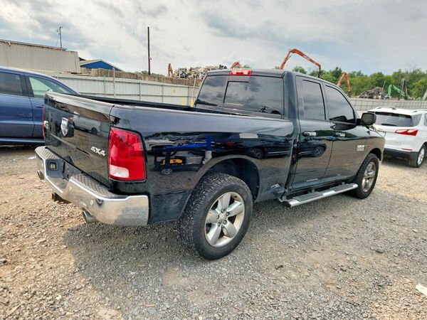 2014 RAM 1500 SLT