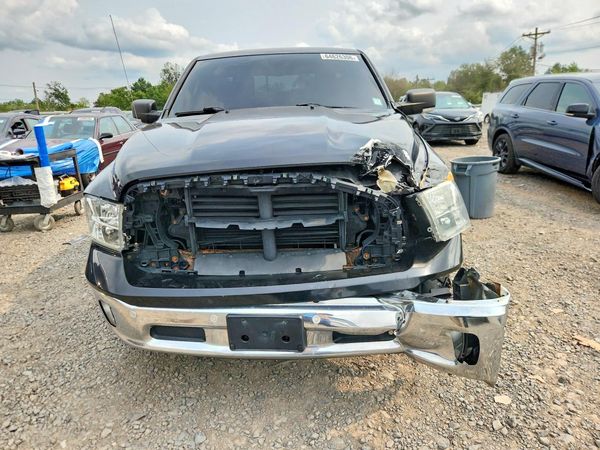 2014 RAM 1500 SLT